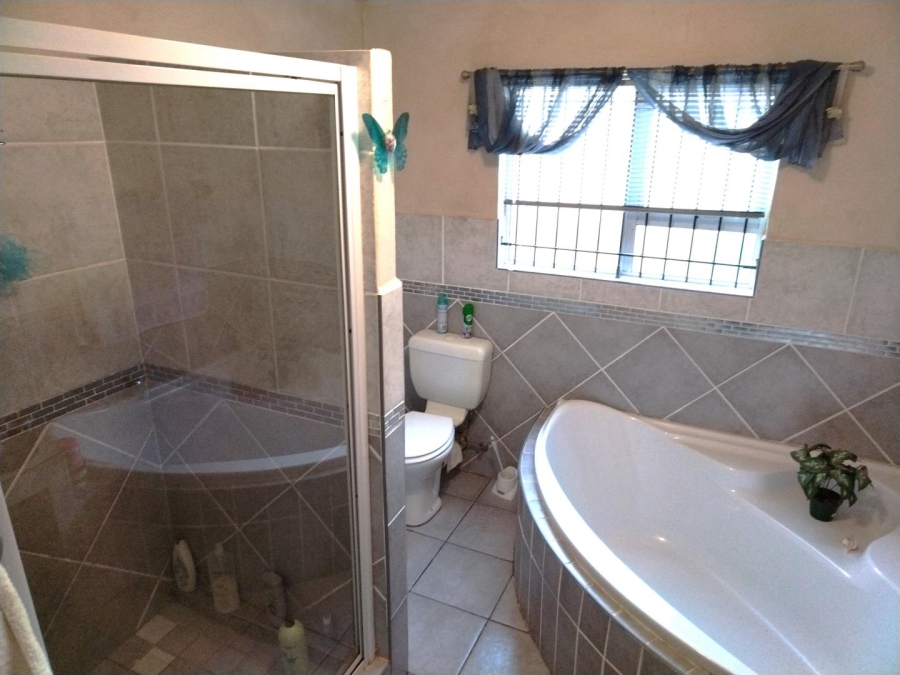 3 Bedroom Property for Sale in Vredenburg Western Cape